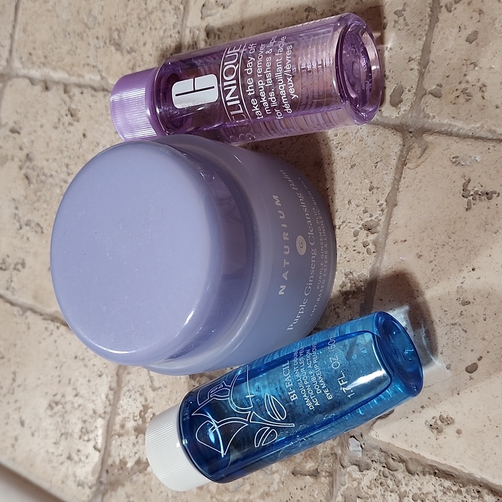 Bundle cleanser and makeup removal